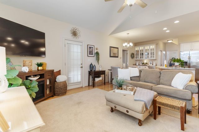 90 W Saddlebrook Drive, Somerset, KY 42503