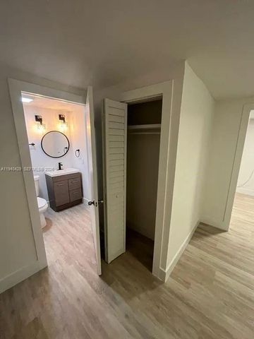 128 NW 53rd St, Miami, FL 33127