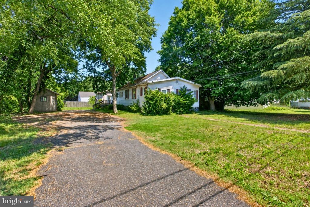 7602 BAYSIDE AVE, Fort Howard, MD 21052
