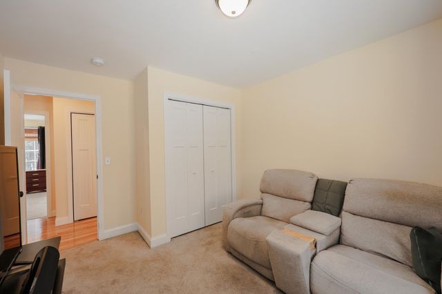 11 Rockingham Rd Apt H, Auburn, NH 03032