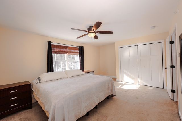 11 Rockingham Rd Apt H, Auburn, NH 03032