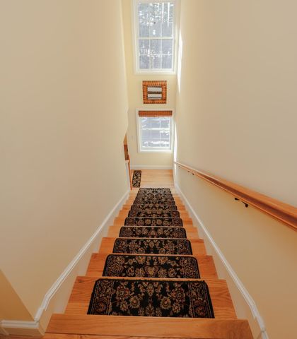 11 Rockingham Rd Apt H, Auburn, NH 03032