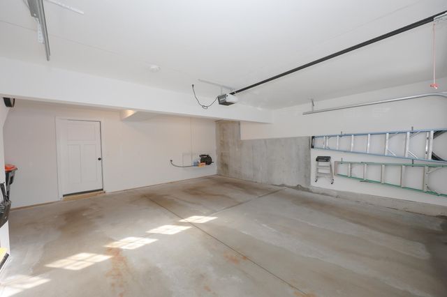 11 Rockingham Rd Apt H, Auburn, NH 03032