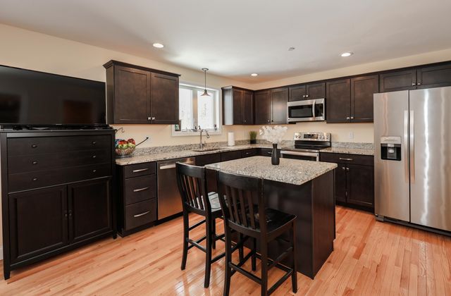 11 Rockingham Rd Apt H, Auburn, NH 03032