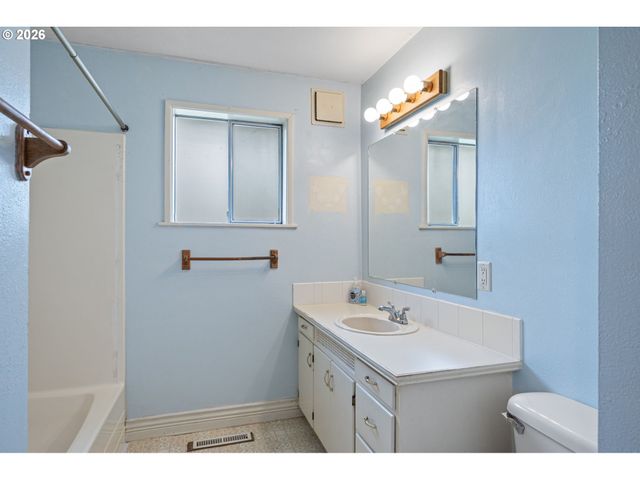 3375 ELMIRA Rd, Eugene, OR 97402