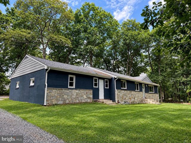 135 S MAIN ST, Barnegat, NJ 08005