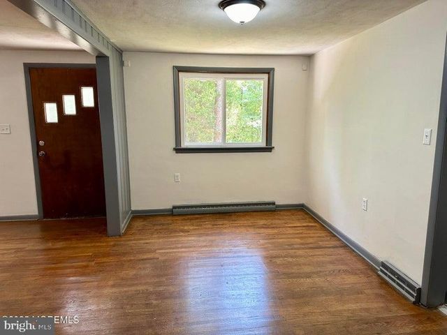 135 S MAIN ST, Barnegat, NJ 08005