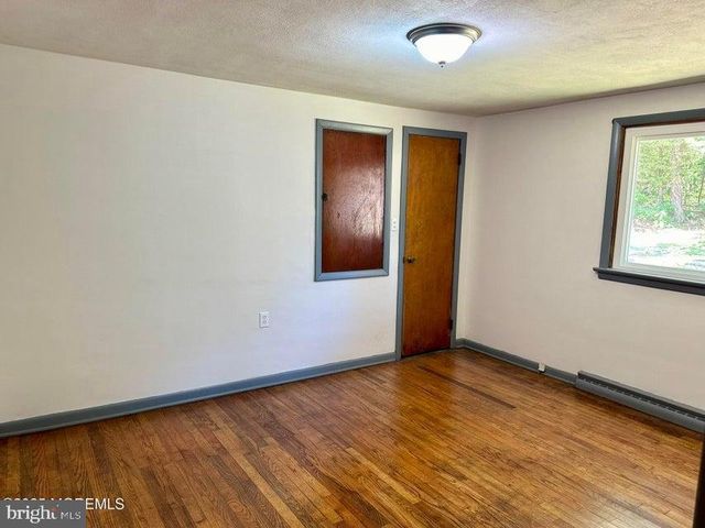 135 S MAIN ST, Barnegat, NJ 08005
