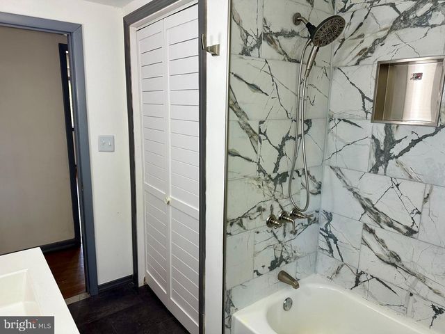 135 S MAIN ST, Barnegat, NJ 08005