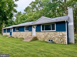 135 S MAIN ST, Barnegat, NJ 08005