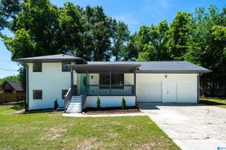 607 FAIRLAWN CIRCLE, Hueytown, AL 35023