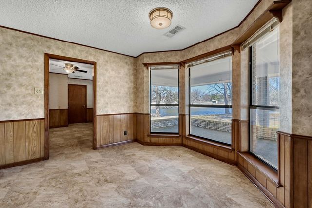 268 Roland Road, Whitesboro, TX 76273