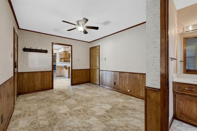 268 Roland Road, Whitesboro, TX 76273