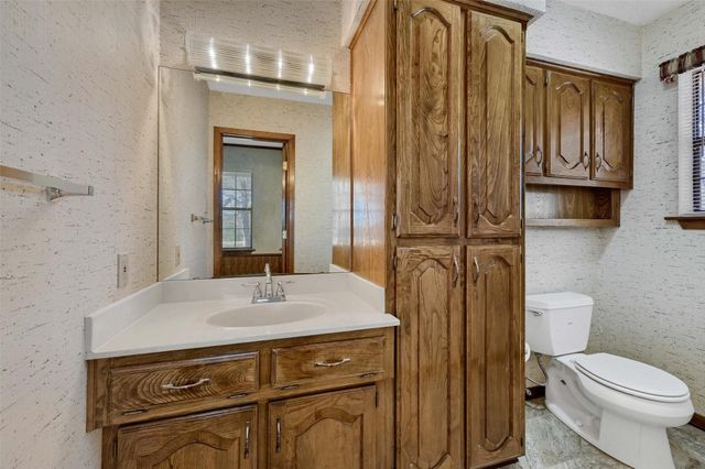 268 Roland Road, Whitesboro, TX 76273