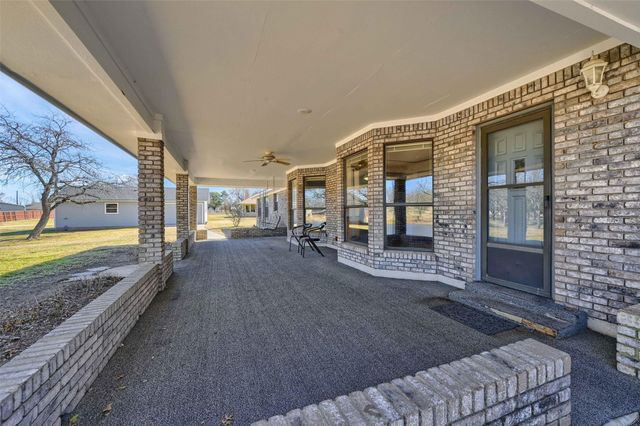 268 Roland Road, Whitesboro, TX 76273
