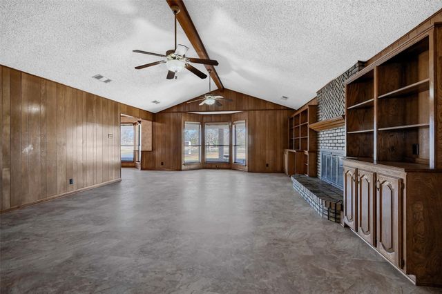 268 Roland Road, Whitesboro, TX 76273