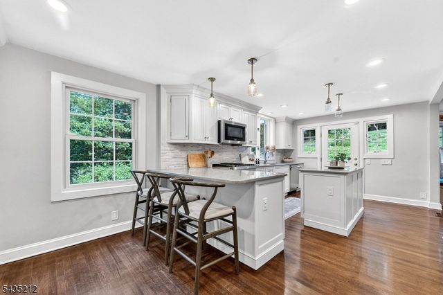 15 Afterglow Ave, Verona Twp., NJ 07044