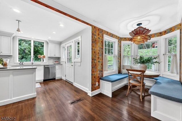 15 Afterglow Ave, Verona Twp., NJ 07044