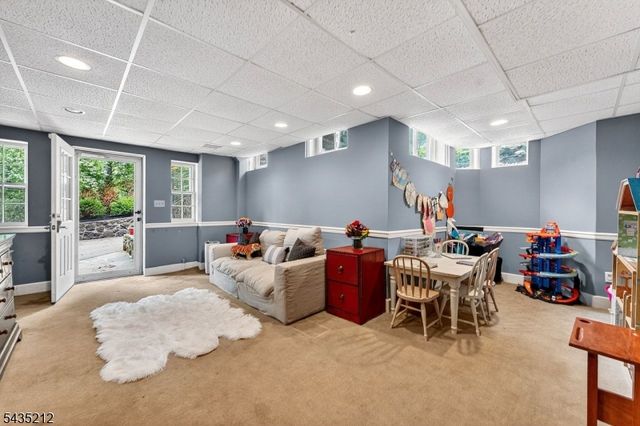 15 Afterglow Ave, Verona Twp., NJ 07044