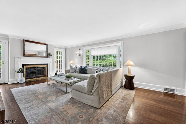 15 Afterglow Ave, Verona Twp., NJ 07044