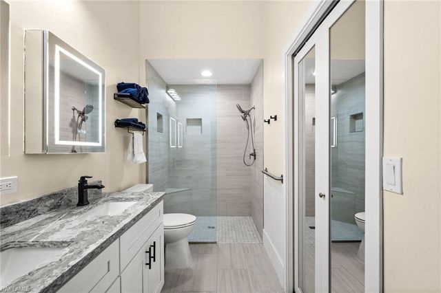 7595 Meadow Lakes DR 502, Naples, FL 34104