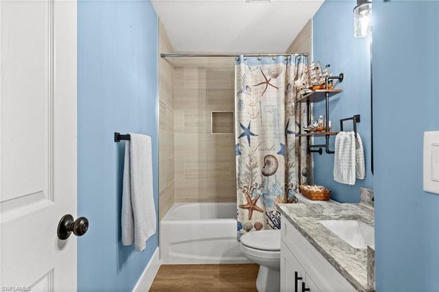 7595 Meadow Lakes DR 502, Naples, FL 34104