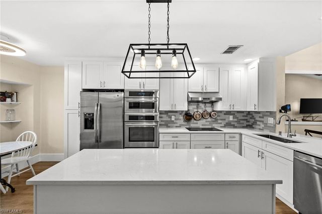 7595 Meadow Lakes DR 502, Naples, FL 34104