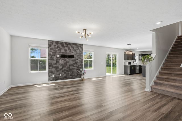 9760 Oakgrove Drive, Pendleton, IN 46064