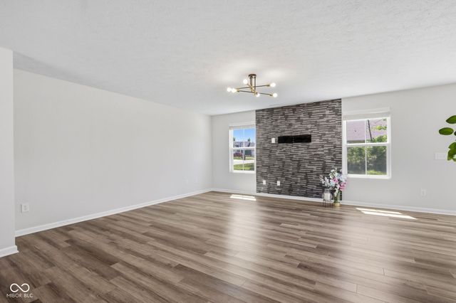 9760 Oakgrove Drive, Pendleton, IN 46064
