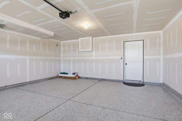 9760 Oakgrove Drive, Pendleton, IN 46064