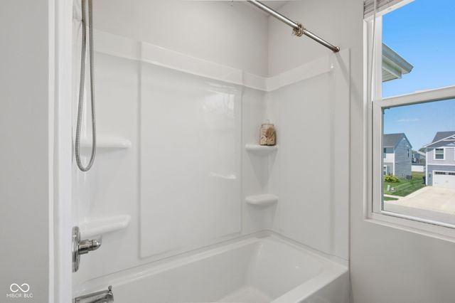 9760 Oakgrove Drive, Pendleton, IN 46064