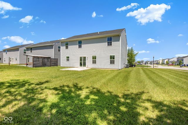9760 Oakgrove Drive, Pendleton, IN 46064
