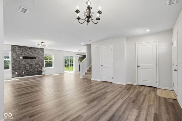 9760 Oakgrove Drive, Pendleton, IN 46064