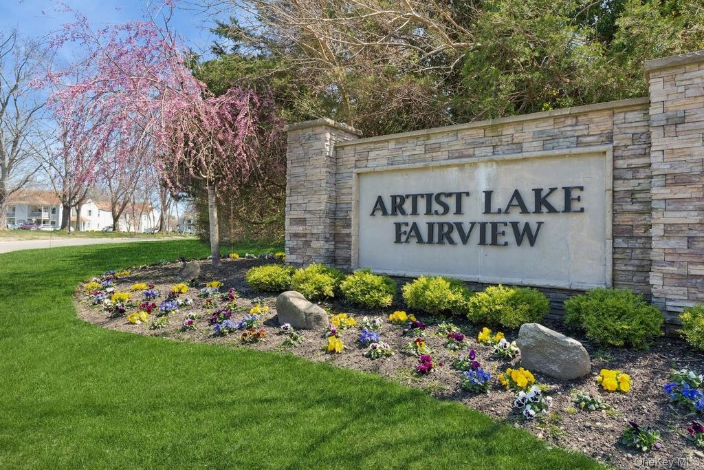 33 Fairview Circle, Middle Island, NY 11953 — exterior