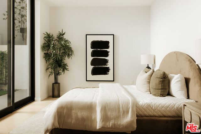 2919 Waverly Drive, Los Angeles, CA 90039