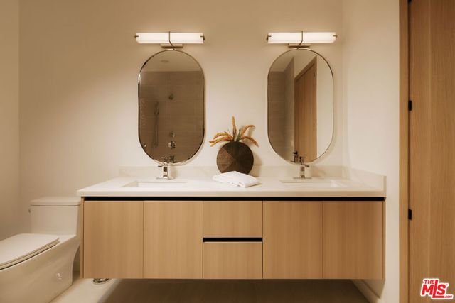 2919 Waverly Drive, Los Angeles, CA 90039