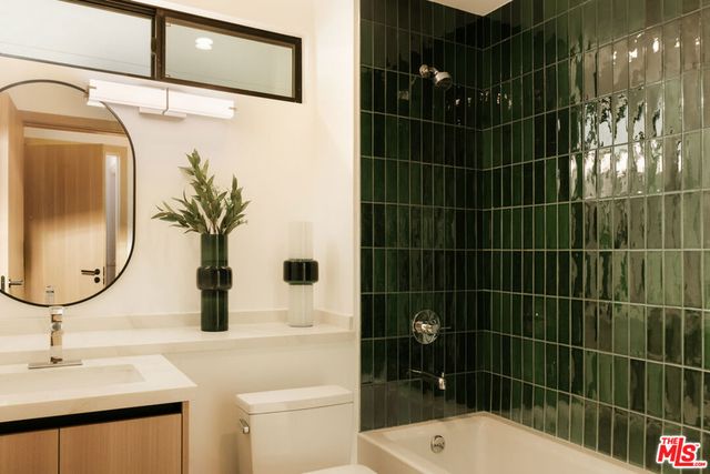 2919 Waverly Drive, Los Angeles, CA 90039