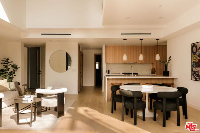 2919 Waverly Drive, Los Angeles, CA 90039