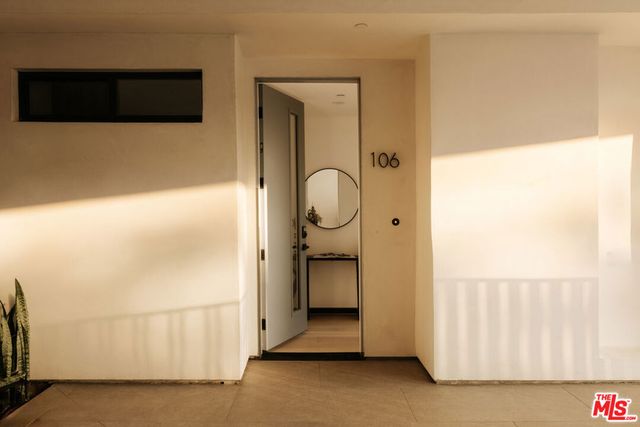 2919 Waverly Drive, Los Angeles, CA 90039