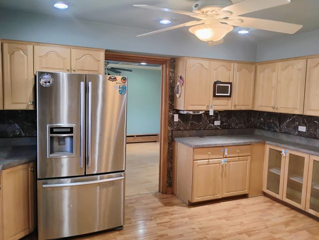 17w120 Woodland Avenue, Bensenville, IL 60106
