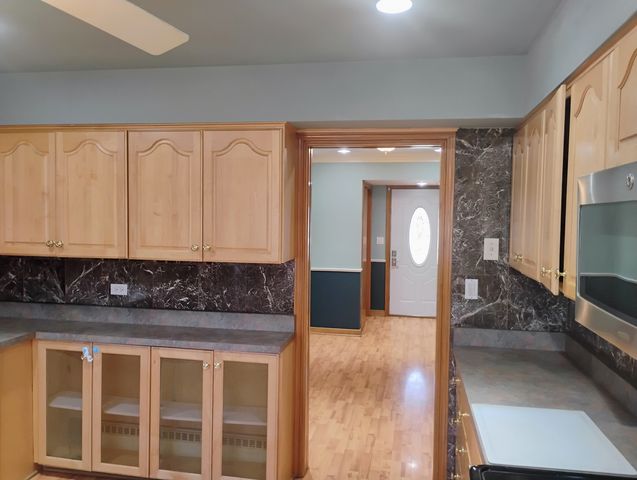 17w120 Woodland Avenue, Bensenville, IL 60106