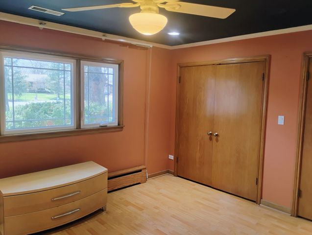 17w120 Woodland Avenue, Bensenville, IL 60106