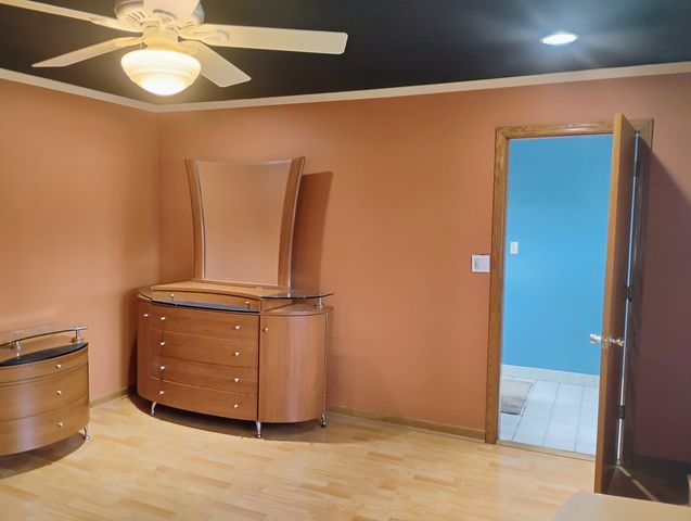 17w120 Woodland Avenue, Bensenville, IL 60106
