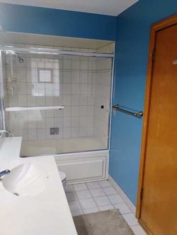 17w120 Woodland Avenue, Bensenville, IL 60106