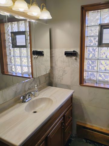 17w120 Woodland Avenue, Bensenville, IL 60106