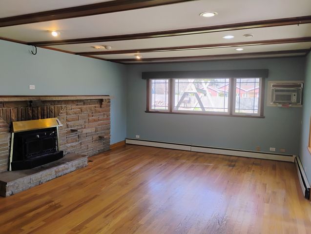 17w120 Woodland Avenue, Bensenville, IL 60106