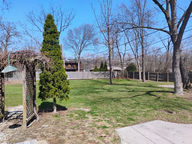 17w120 Woodland Avenue, Bensenville, IL 60106