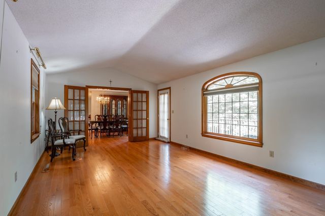 3 Clark Road, Nashua, NH 03062