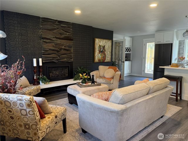 616 212th Street SW, Bothell, WA 98021