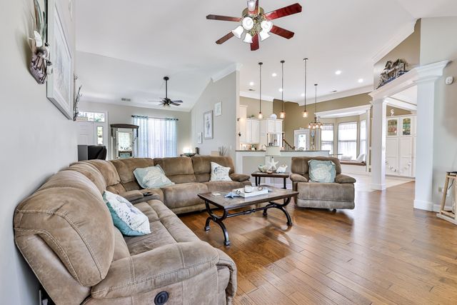 4840 Seabreeze Ln., Myrtle Beach, SC 29579